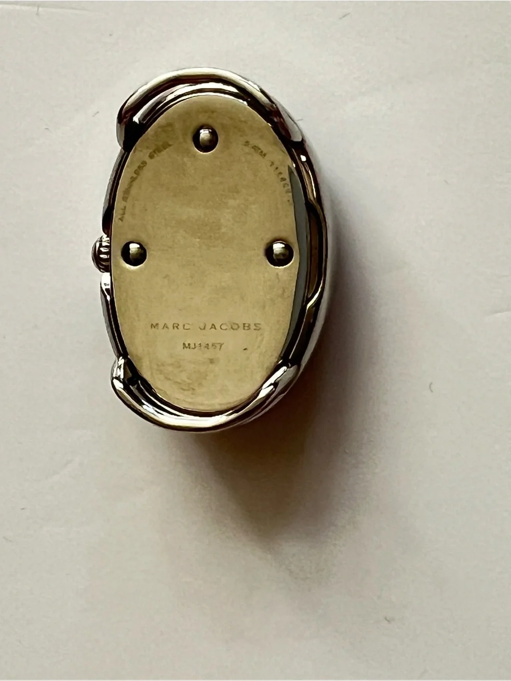 EUC MARC JACOBS Women's Cicely Oval Dial Leather Strap Watch